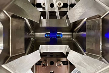 Hollow-core waveguide